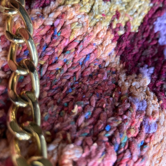 Artisan Crafted Swirl Design Red Bucket Bag Leather Closure Chain Shoulder EUC - Picture 9 of 11